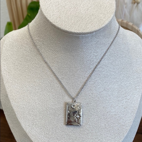 Silver Pendant Necklace - Picture 1 of 3